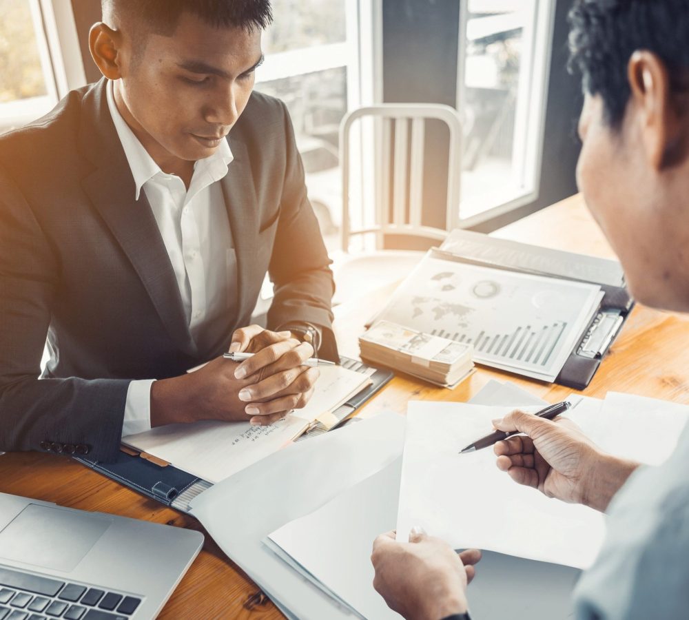 ey-people-working-on-finance ey-people-working-on-finance